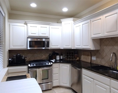 500 Kenniston Dr - Photo Thumbnail 6