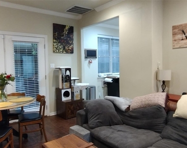 500 Kenniston Dr - Photo Thumbnail 5