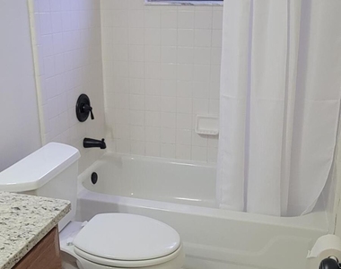 335 Hickory Hollow Drive N - Photo Thumbnail 9