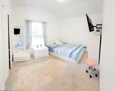13752 Goodson Place - Photo Thumbnail 8