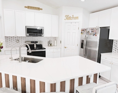 13752 Goodson Place - Photo Thumbnail 2