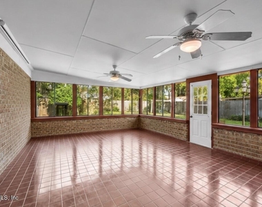 5495 Forrest Drive - Photo Thumbnail 9