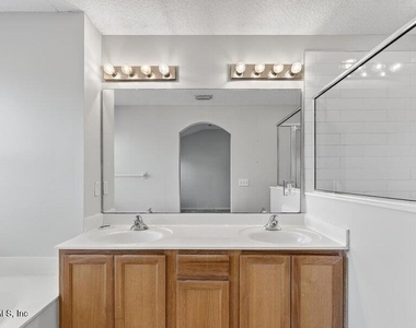 9205 Redtail Drive - Photo Thumbnail 23