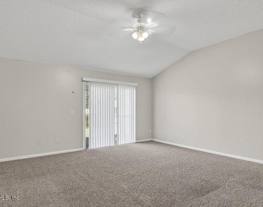 9205 Redtail Drive - Photo Thumbnail 7