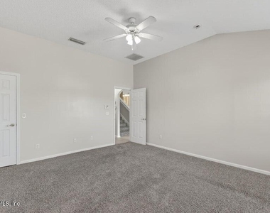 9205 Redtail Drive - Photo Thumbnail 20