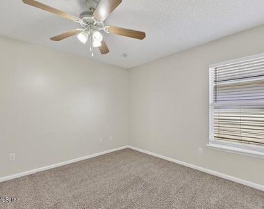 9205 Redtail Drive - Photo Thumbnail 12