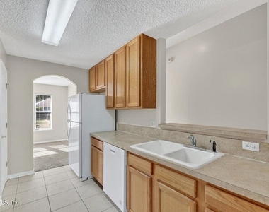 9205 Redtail Drive - Photo Thumbnail 24