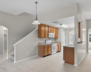 9205 Redtail Drive - Photo Thumbnail 4