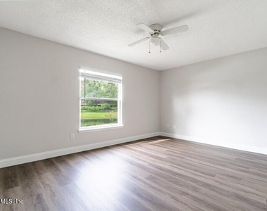 557 Grand Parke Drive - Photo Thumbnail 22