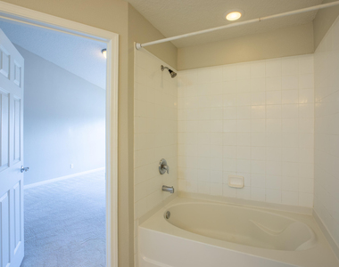 13292 Stone Pond Drive - Photo Thumbnail 14