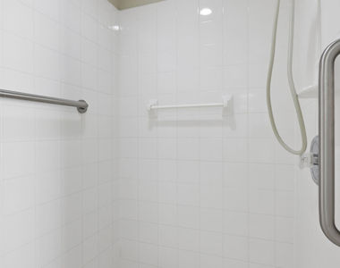 2070 Thornhill Drive - Photo Thumbnail 13