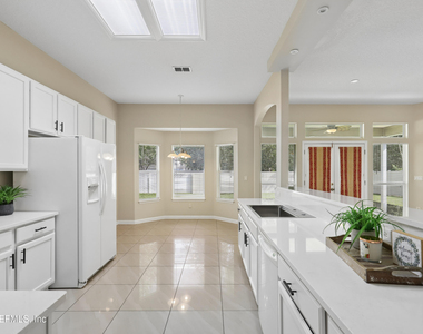 2070 Thornhill Drive - Photo Thumbnail 5