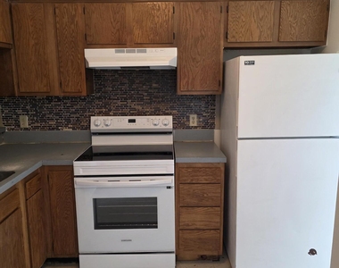 4641 Barnes Road S - Photo Thumbnail 3