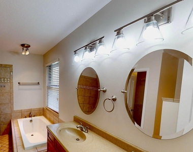 3052 Marrano Drive - Photo Thumbnail 7