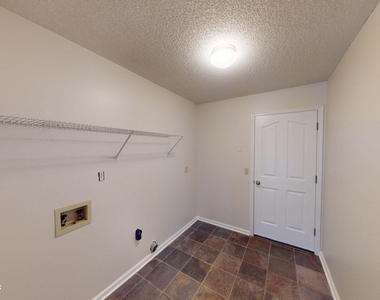 3052 Marrano Drive - Photo Thumbnail 12
