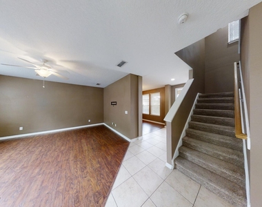 15695 Lexington Park Boulevard - Photo Thumbnail 32