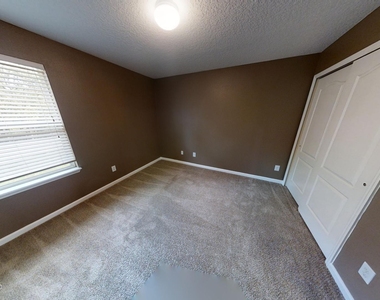15695 Lexington Park Boulevard - Photo Thumbnail 26
