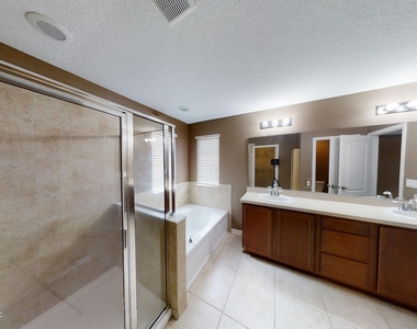 15695 Lexington Park Boulevard - Photo Thumbnail 19