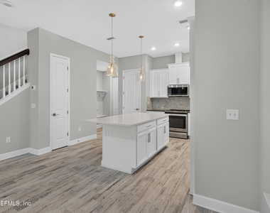 7446 Loggerhead Court - Photo Thumbnail 9