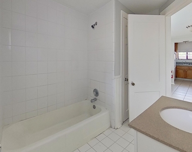 1749 Sheridan Street - Photo Thumbnail 8