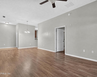 8196 Cabin Lake Circle - Photo Thumbnail 7