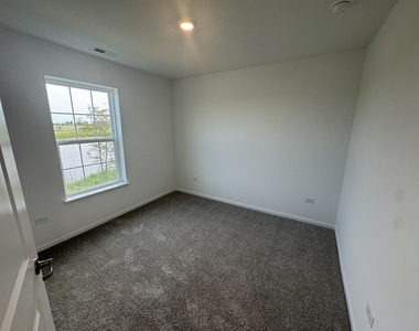 7714 Nightshade Lane - Photo Thumbnail 18