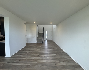 7714 Nightshade Lane - Photo Thumbnail 5