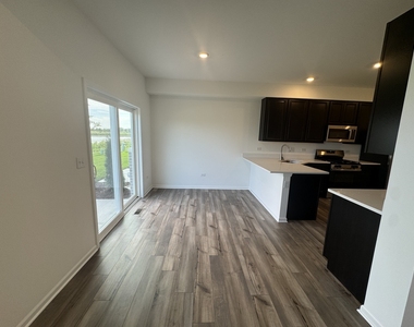 7714 Nightshade Lane - Photo Thumbnail 7