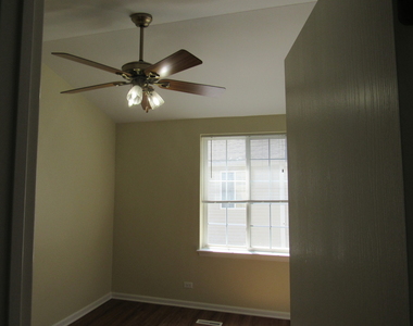 255 W Treehouse Lane - Photo Thumbnail 13
