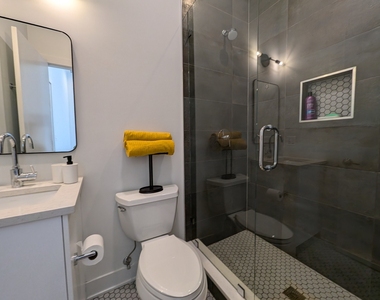 2120 W Belmont Avenue - Photo Thumbnail 5