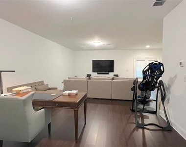 6735 Encore Boulevard - Photo Thumbnail 28