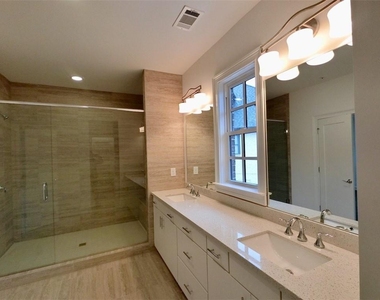 6735 Encore Boulevard - Photo Thumbnail 21
