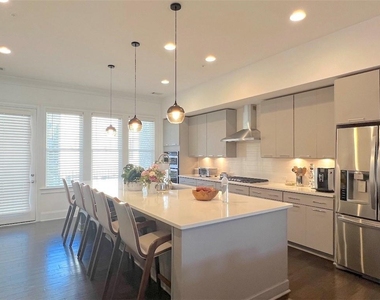 6735 Encore Boulevard - Photo Thumbnail 12