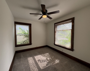 440 Ingalton Avenue - Photo Thumbnail 7