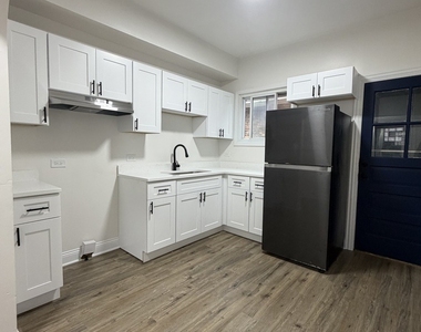 10600 S Avenue E - Photo Thumbnail 4