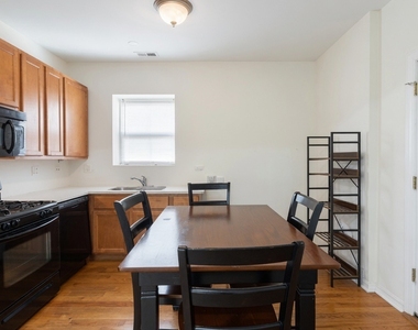 3354 W Wilson Avenue - Photo Thumbnail 3