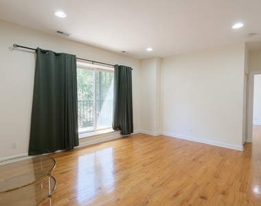 3354 W Wilson Avenue - Photo Thumbnail 4