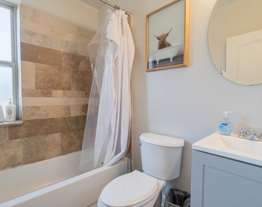 2048 W Touhy Avenue - Photo Thumbnail 9