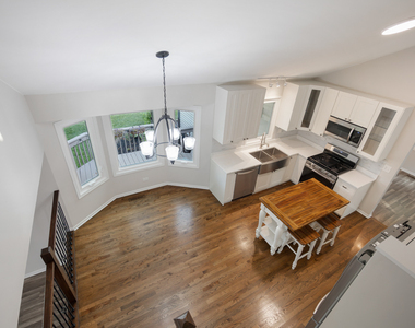 615 Chester Court E - Photo Thumbnail 15