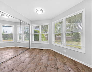 98 Willow Parkway - Photo Thumbnail 7