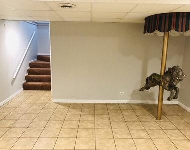 98 Willow Parkway - Photo Thumbnail 17