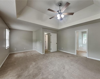 360 Warrenton Drive - Photo Thumbnail 7