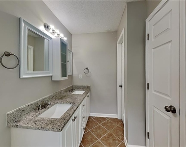 360 Warrenton Drive - Photo Thumbnail 9