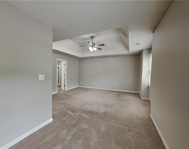 360 Warrenton Drive - Photo Thumbnail 6