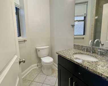 469 E Bowen Avenue - Photo Thumbnail 10