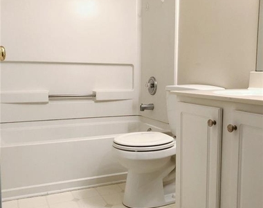 4003 Howell Park Road - Photo Thumbnail 13