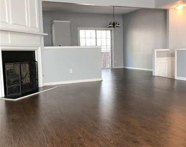 4003 Howell Park Road - Photo Thumbnail 6