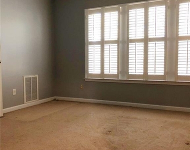 4003 Howell Park Road - Photo Thumbnail 10