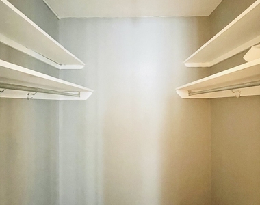 4800 S Chicago Beach Drive - Photo Thumbnail 10