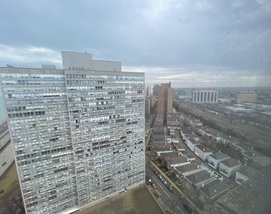 4800 S Chicago Beach Drive - Photo Thumbnail 18